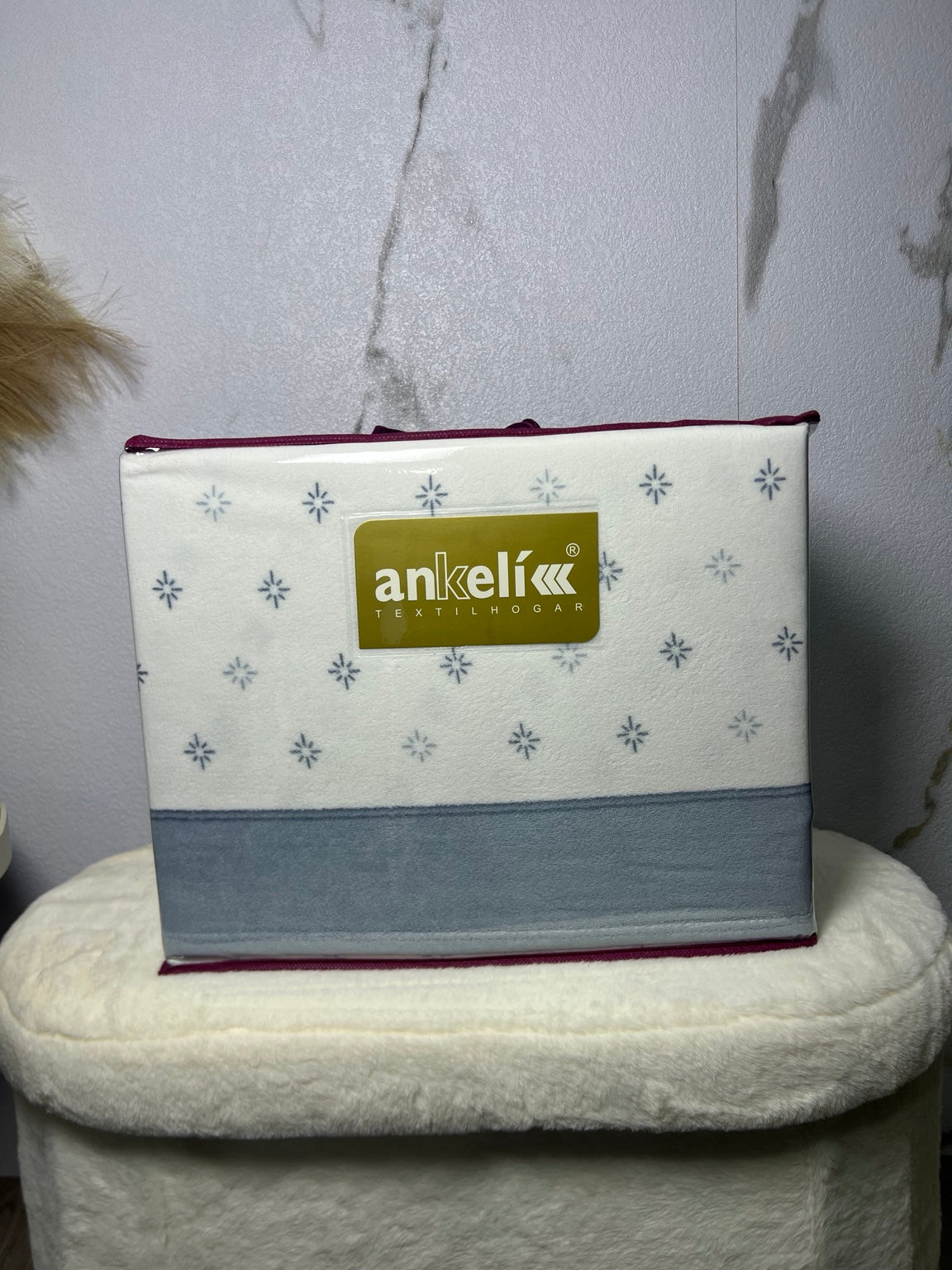 Juego de sábanas Ankel para cama de 150 cm, blanco con motivos azul grisáceo