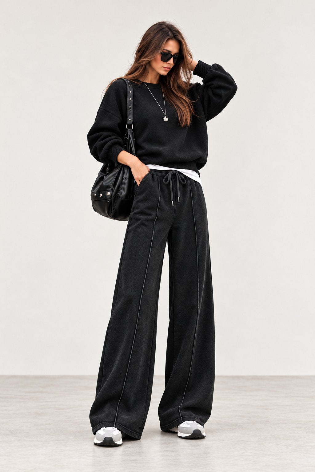 Pantalón calentito negro, cuerpo entero sin recortar